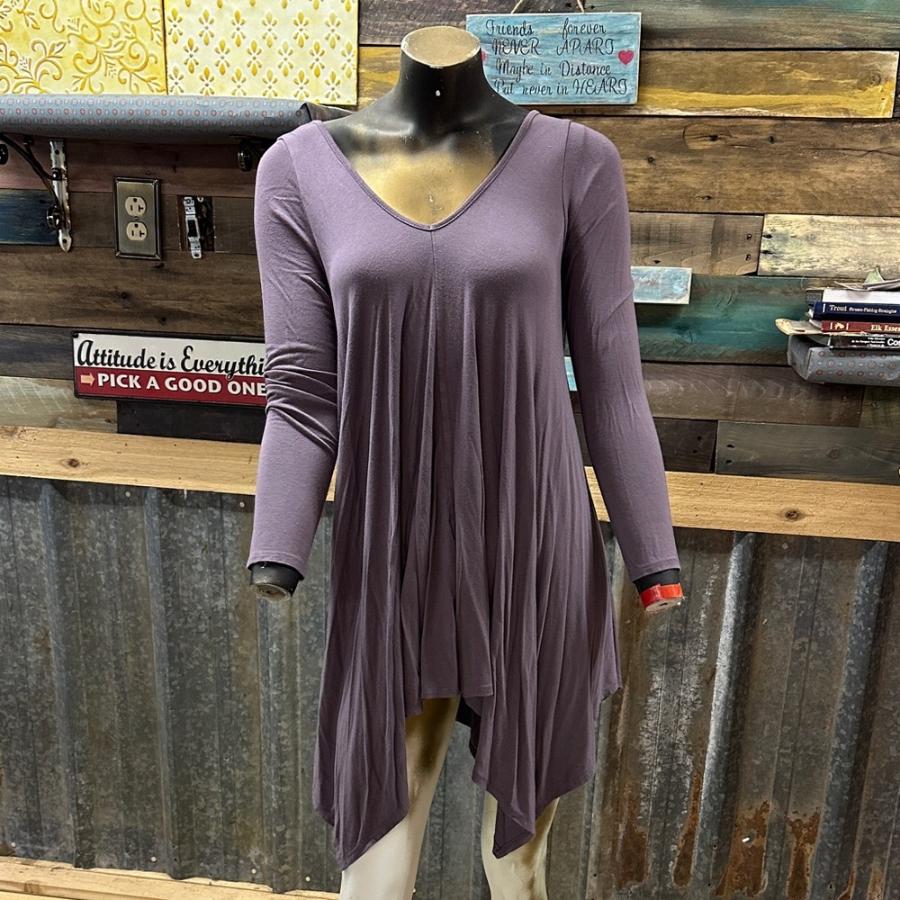 Emerald Mauve V-Neck Handkerchief Hem Tunic